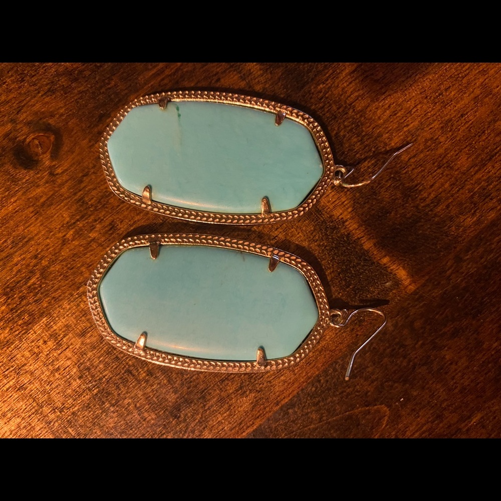EUC Turquoise Kendra Scott Danielle earrings